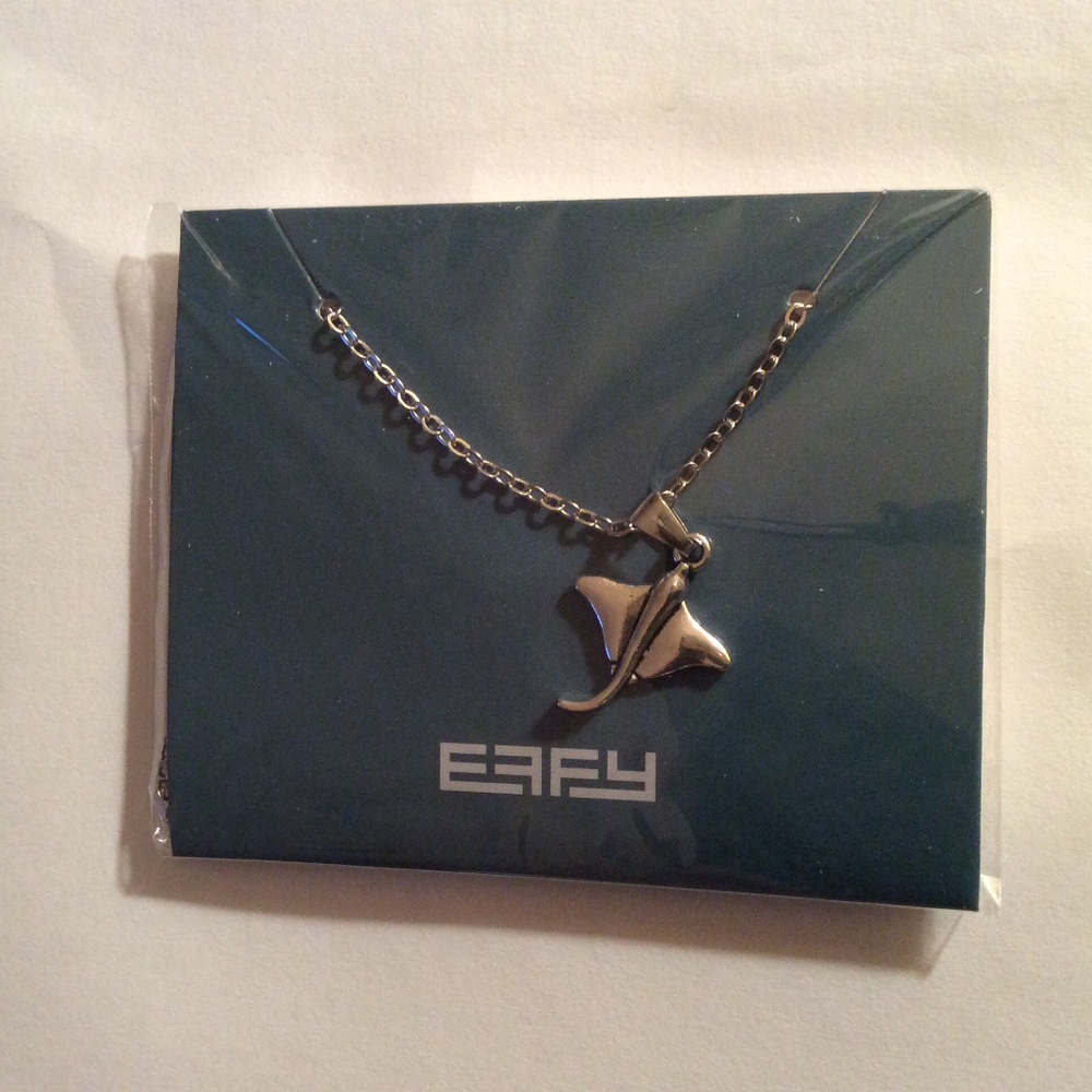 EFFY silver tone stingray pendant chainlink necklace